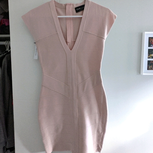 TEN by Babaton bodycon dress - Picture 1 of 4